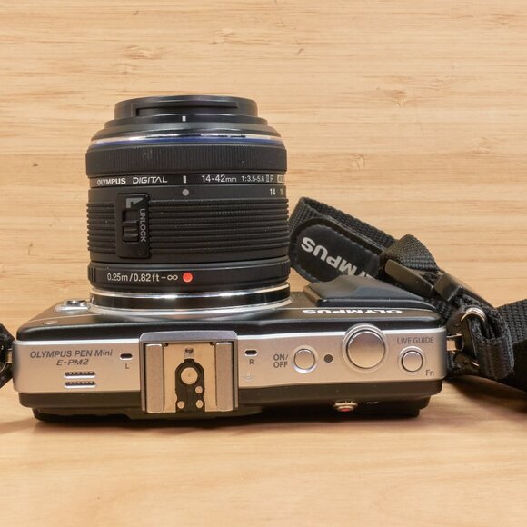 Olympus PEN Mini E-PM2 / 14-42mm Lens / Micro Four Thirds Camera / Tested - Picture 6 of 11